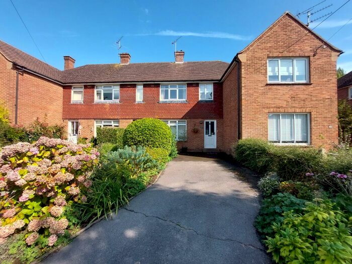 3 Bedroom House To Rent In Stockbridge, PO19