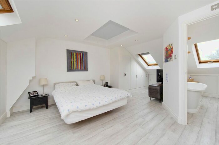 3 Bedroom Flat To Rent In Lanhill Road, London, W9