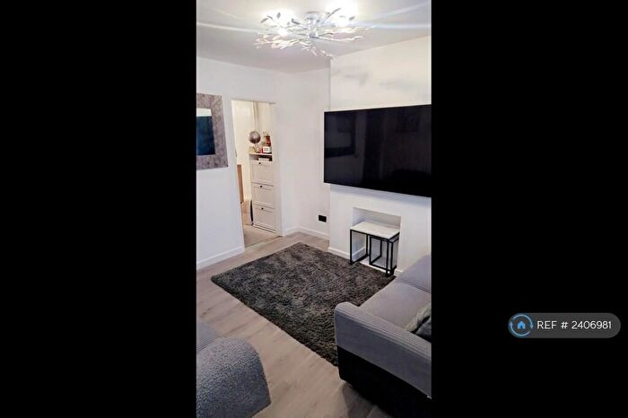 4 Bedroom Terraced House To Rent In Arden Street, Gillingham, ME7