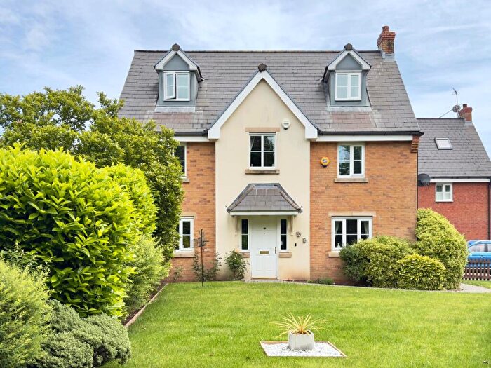 5 Bedroom Detached House For Sale In Heol Neuadd Cogan, Penarth, CF64