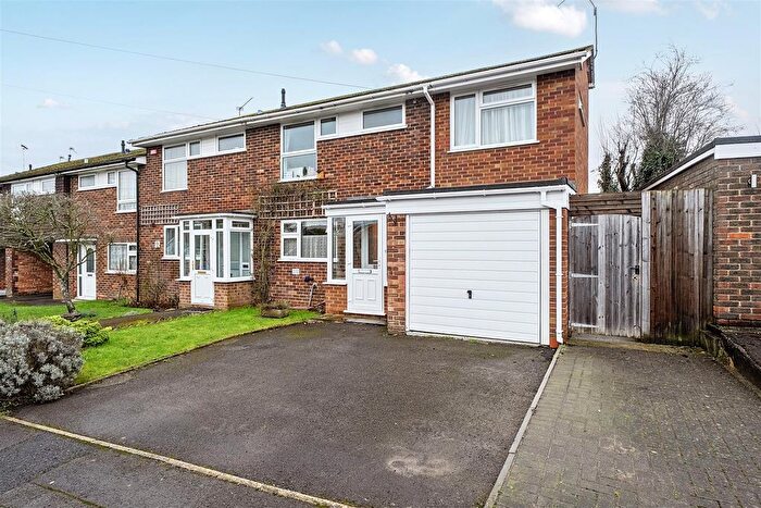 4 Bedroom Semi Detached House For Sale In Mansfield Road, Wokingham, Berkshire, RG41
