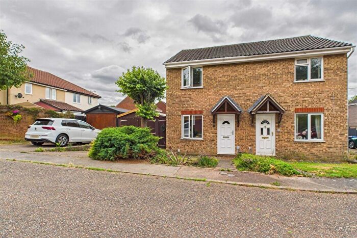 2 Bedroom Semi Detached House For Sale In Sussex Road, Bury St. Edmunds, IP32