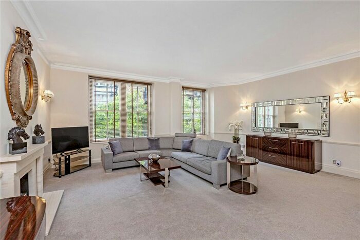 5 Bedroom Flat To Rent In Basil Street, Knightsbridge, London, SW3