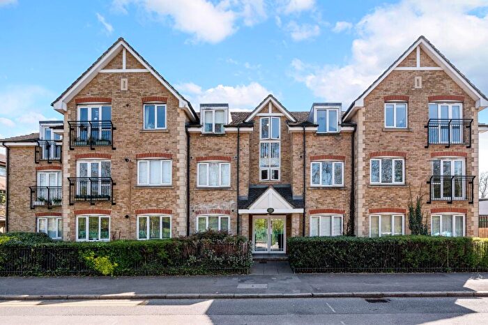 2 Bedroom Flat To Rent In Hollyfield Road, Clifton Court Hollyfield Road, KT5