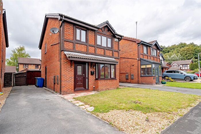 3 Bedroom Detached House To Rent In Aldford Drive, Atherton, Manchester, M46
