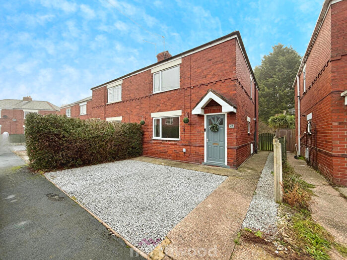 3 Bedroom Semi Detached House For Sale In Mayfield Avenue, Stainforth, Doncaster, DN7