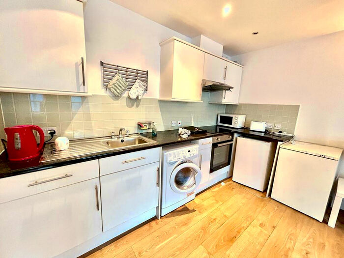 2 Bedroom Apartment To Rent In Cranbrook House, Nottingham, NG1
