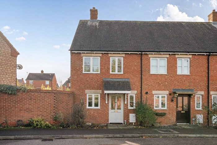 2 Bedroom End Of Terrace House For Sale In Hedgerow Lane, NN14