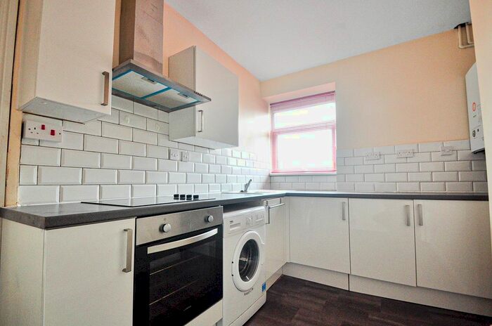 2 Bedroom Flat To Rent In Lower Dock Street, Newport, NP20