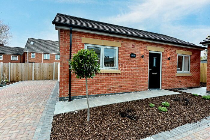 2 Bedroom Detached Bungalow To Rent In Bakery Close, Derbyshire, DE5