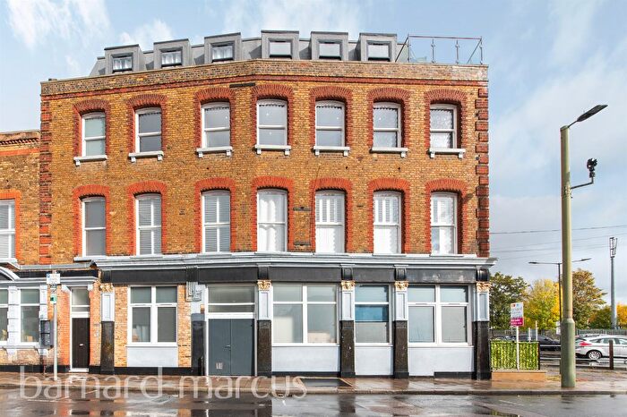 3 Bedroom Flat For Sale In Station Road, London, SE20