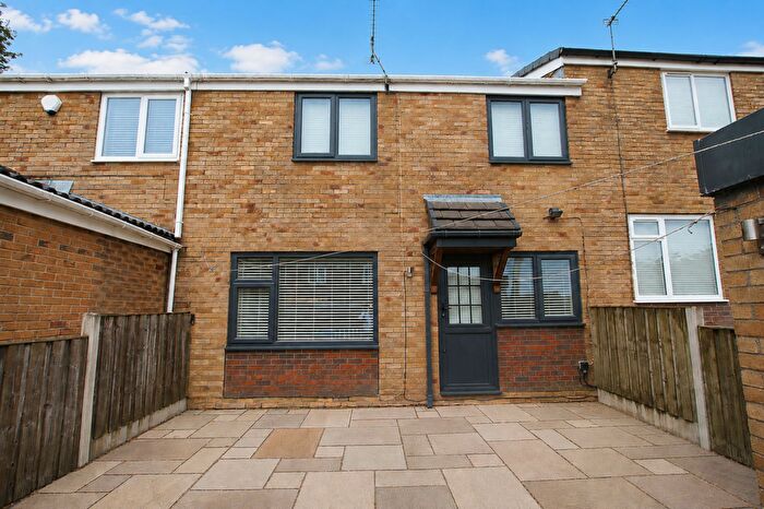 2 Bedroom Terraced House For Sale In Spotland Tops, Rochdale, OL12