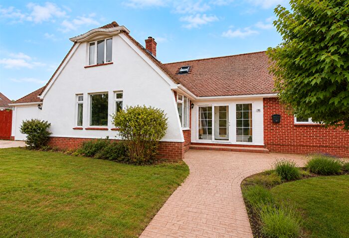 3 Bedroom Detached House For Sale In Ferndale, Waterlooville, PO7