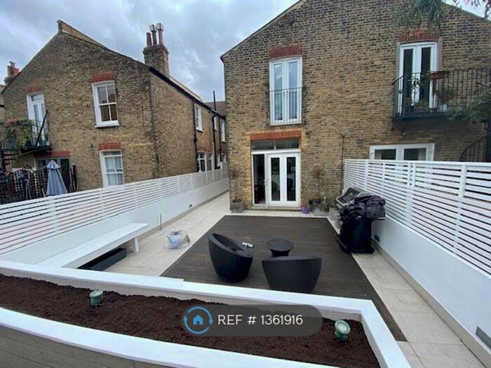 2 Bedroom Maisonette To Rent In Waldron Road, London, SW18