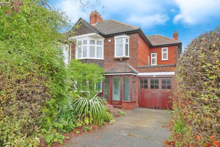 4 Bedroom Semi-Detached House For Sale In Beverley Road, Kirk Ella, HU10