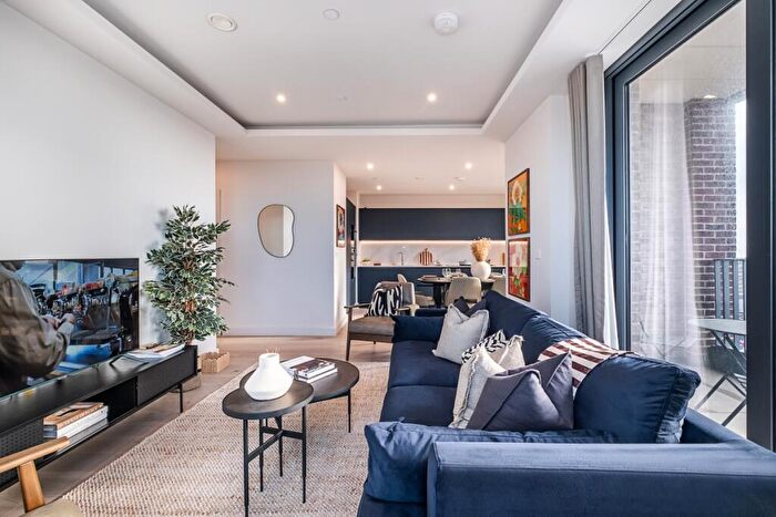 3 Bedroom Penthouse To Rent In Hove Central, Boulevard Place Hove, BN3