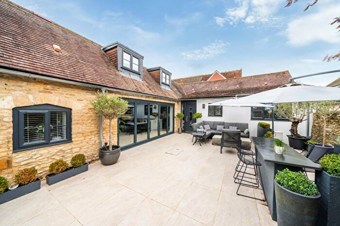 3 Bedroom Detached House For Sale In Holyrood Cottage, Church End, OX29