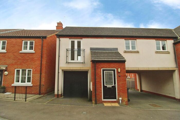 2 Bedroom Coach House For Sale In Vaughan Williams Way, Swindon, SN25