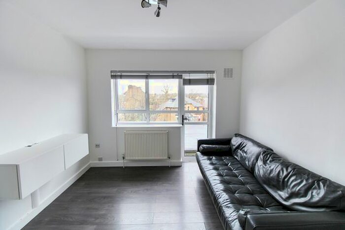 1 Bedroom Flat To Rent In Morris House, Brecknock Road, London, N19