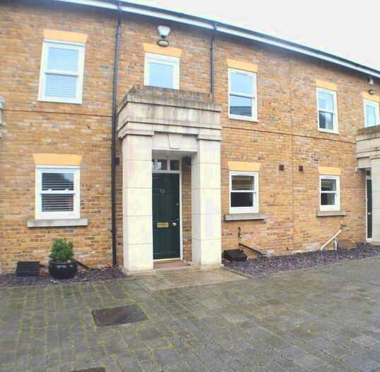 3 Bedroom Terraced House To Rent In The Garrison - Shoeburyness, SS3