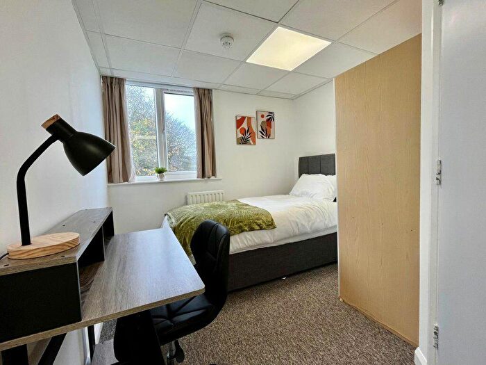 House To Rent In Wilbury Villas -, S61