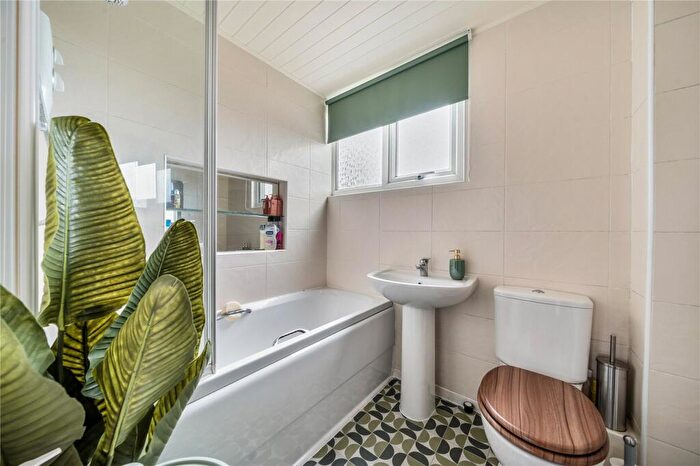 3 Bedroom Semi-Detached House For Sale In Well Garth View, Bramley, Leeds, LS13