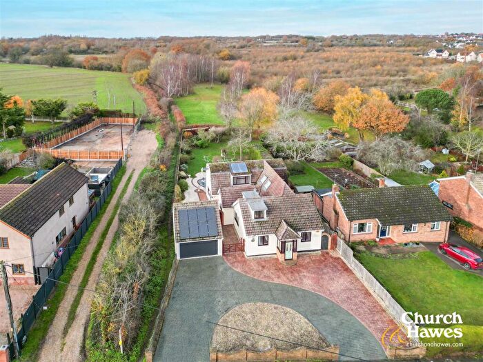 4 Bedroom Detached House For Sale In Maldon Road, Tiptree, CO5