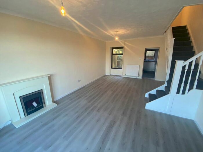 3 Bedroom Property To Rent In Llangyfelach Street, City Centre, Swansea, SA1