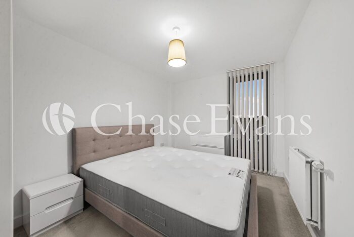 1 Bedroom Flat To Rent In Dalston Square, Hackney, London, E8