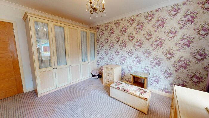 2 Bedroom Detached Bungalow For Sale In Top Hall Road, Bessacarr, Doncaster, DN4