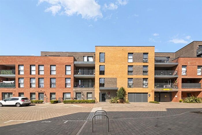 1 Bedroom Flat For Sale In Carpenter House, Hayes, UB3