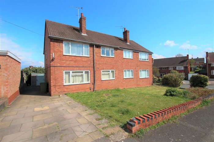 2 Bedroom Flat To Rent In Larkfield Road, Redditch, B98