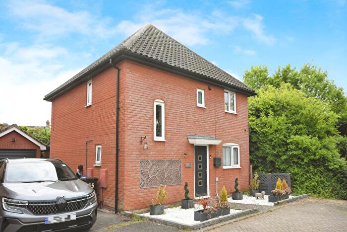 3 Bedroom Detached House For Sale In Seymour Drive, Haverhill, CB9