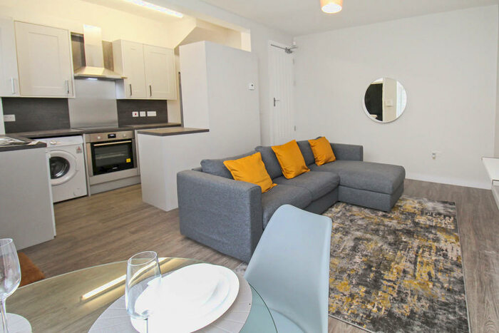 3 Bedroom Terraced House To Rent In Talbot Terrace, LS4