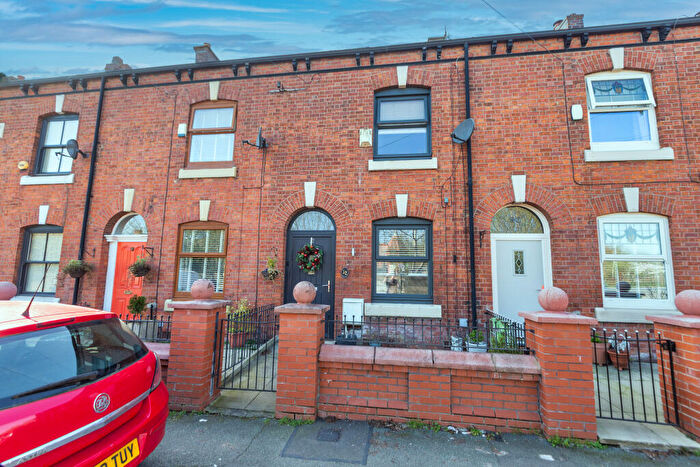 2 Bedroom Terraced House For Sale In Graver Lane, Manchester, M40