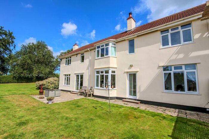4 Bedroom Semi-Detached House For Sale In Long Lane, Wrington, BS40