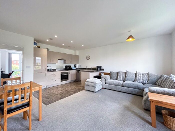 2 Bedroom Apartment For Sale In Springhead Parkway, Northfleet, Gravesend, Kent, DA11