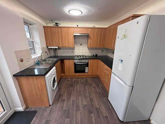 2 Bedroom Property To Rent In Handley Road, Pengamgreen, Cardiff, CF24