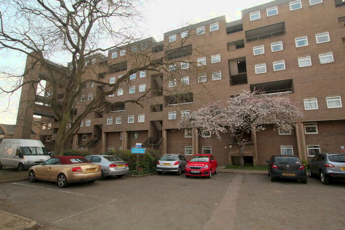 Studio To Rent In Hanover Court, Cambridge, CB2