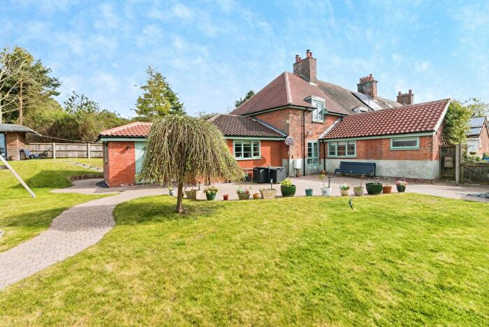 3 Bedroom End Of Terrace House For Sale In Station Road, Haddiscoe, Great Yarmouth, Norfolk, NR31