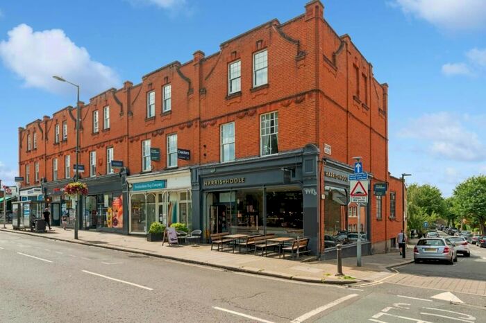 1 Bedroom Flat To Rent In St. Margarets Road, St Margarets, Twickenham, TW1