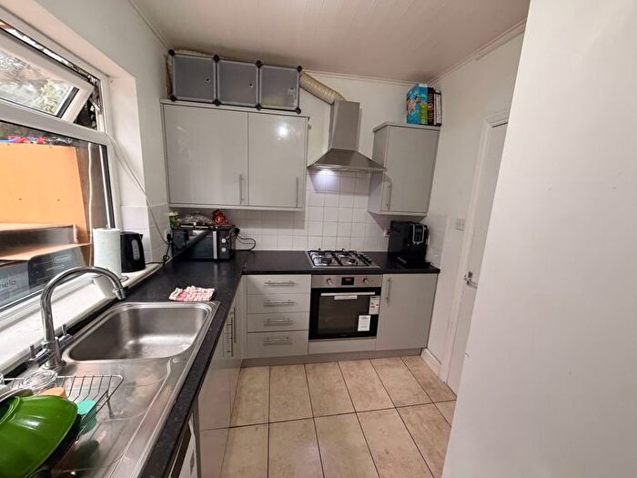 1 Bedroom Flat To Rent In Gordon Road, Harrow, HA3
