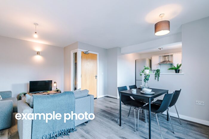 2 Bedroom Property To Rent In Flat, Mayfair Court, Manchester, M14