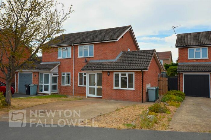 2 Bedroom Semi-Detached House To Rent In Willow Road, Stamford, PE9