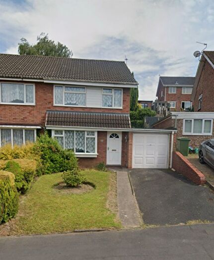 3 Bedroom Semi-Detached House For Sale In Sandon Road, Stourbridge, DY9