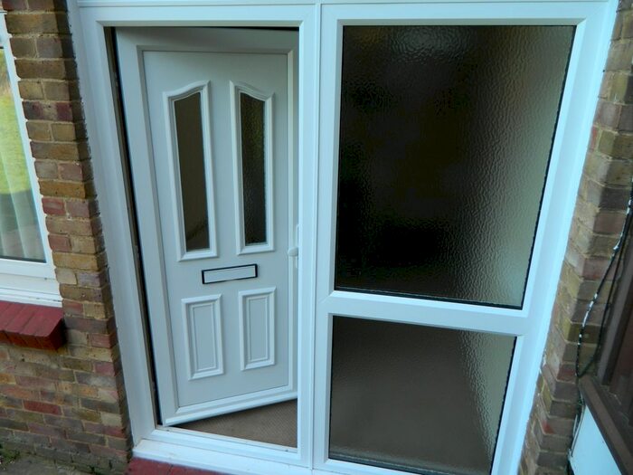 2 Bedroom Terraced House To Rent In Railway Square, Brentwood, CM14