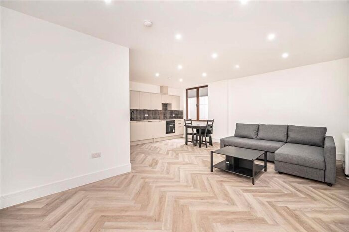 2 Bedroom Flat To Rent In Old Street, Old Street, EC1V