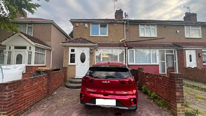 2 Bedroom Semi-Detached House To Rent In Woodstock Gardens, Hayes, Greater London, UB4