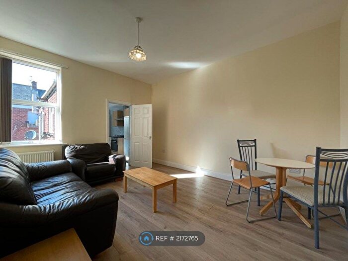 3 Bedroom Flat To Rent In Fenham, Newcastle Upon Tyne, NE4