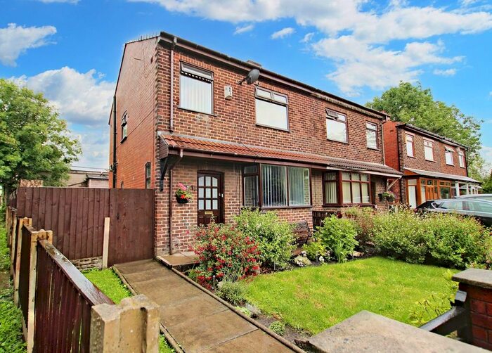 3 Bedroom Semi-Detached House To Rent In Captains Lane, Ashton-In-Makerfield, Wigan, WN4
